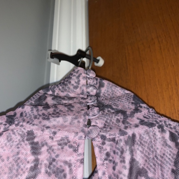 Cinq a Sept Python Turtleneck Sz XS NWOT - Picture 9 of 13